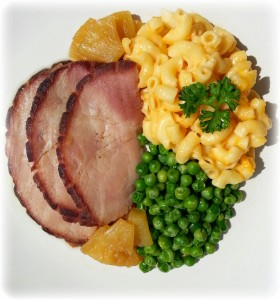 Baked Ham with Mac n Cheese